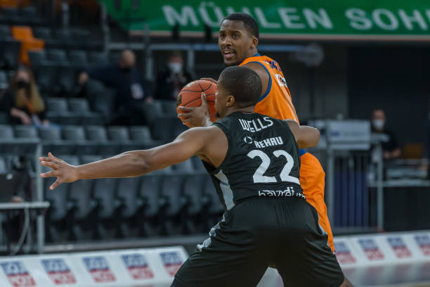 在赛季末也 在赛季末也