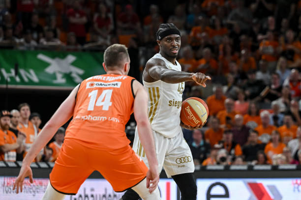 阿森纳签下 阿森纳签下