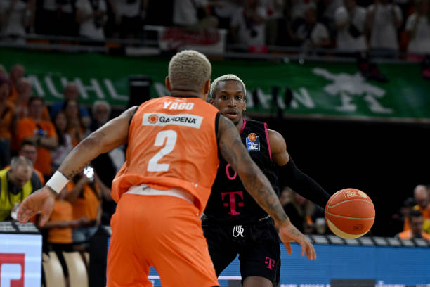 功而受到广 功而受到广